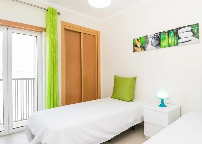 아파트 New !! 2 Bedroom 타비라